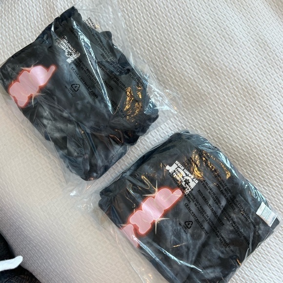 NEW 'Try Me' cropped shorts  by Sami Ryan black tie dye Size L - Picture 11 of 13